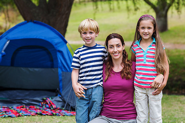 포토 JPG 해외이미지 나무 백인 라이프스타일 여자 남자 딸 행복 아들 어린이 가족 자연 엄마 휴가 함께함 텐트 사랑 앉기 소년 잔디 성인 야외 세명 초록색 30대 봄 캠핑 시골 캠핑장 해외202004 해외포토 서양인 식물 계절 감정 컬러 컨셉 관계 모션 레저 캠핑도구 사람 생활 장년 생태계 파일형식