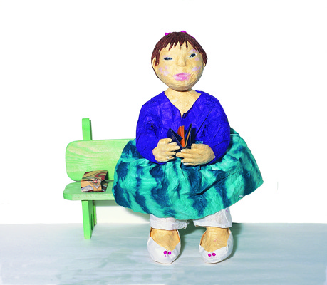 포토 JPG 한국문화 한국전통 여자 인형 벤치 의자 한명 사람 20대 성인 전통의상 한복 수공예 닥종이인형 여자만 여자한명만 성인여자만 청년만 청년여자만 성인한명만 청년여자한명만 성인여자한명만 성인만 국내포토 1 동양문화 전통 가구 한국 청년 공예 파일형식