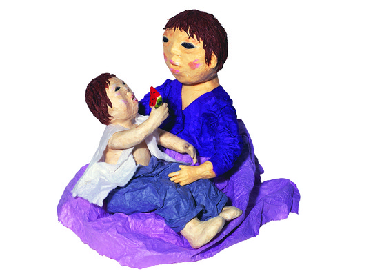 포토 JPG 한국문화 한국전통 여자 남자 어린이 인형 과일 수박 사람 두명 전통의상 한복 수공예 닥종이인형 어린이만 국내포토 동양문화 전통 한국 공예 파일형식