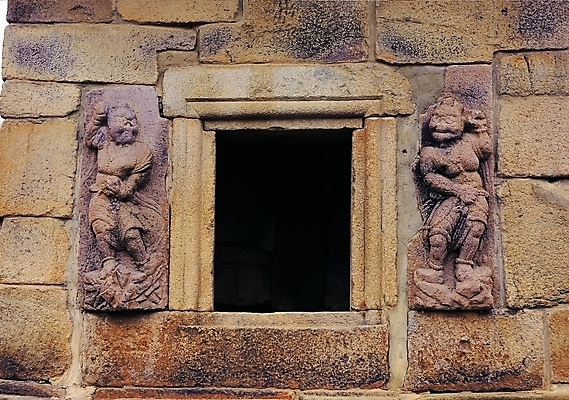 포토 한국문화 한국전통 전통 전통문화 벽 조각 석조 사람없음 판타지 전통무늬 전통문양 문 돌_바위 구멍 벽화 통로 돌벽 전설 조각_조소 국내포토 동양문화 문양 문화 무늬 상상 한국 그림 조소 파일형식