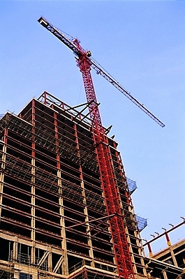 포토 주간 시설물 현대건축 건축 산업 로우앵글 하늘 건설업 공사 빌딩 사람없음 야외 건물 고층빌딩 건설현장 중장비 구조물 기중기 철근 뼈대 타워크레인 산업현장 현대문화 고층 기초공사 철골 국내포토 자연요소 건축물 문화 뷰포인트 산업장비 파일형식