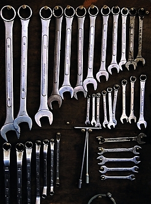 포토 JPG 산업 사람없음 금속 여러개 기계 전시 도구 공구 스패너 작업 수리 철 일렬 작업도구 철물 현대문화 걸림 국내포토 문화 다수 모션 재질 파일형식