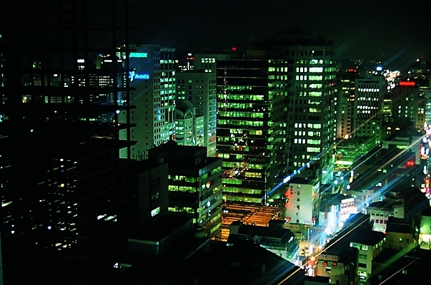 포토 건축물 건축 산업 야경 건설업 빌딩 사람없음 야외 건물 빛 하이앵글 도시풍경 고층빌딩 어둠 도시 도심 현대문화 고층 현대산업 국내포토 문화 뷰포인트 풍경 야간 파일형식 풍경_경치