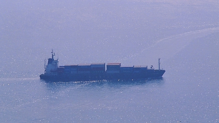 포토 주간 산업 교통수단 바다 교통 이동 수상교통 항해 사람없음 야외 경제 짐 화물 운송업 한척 운반 컨테이너 화물선 무역 현대문화 운항 세계경제 국제무역 대형 수입 현대산업 선박 국내포토 자연요소 1 문화 컨셉 배_교통 파일형식