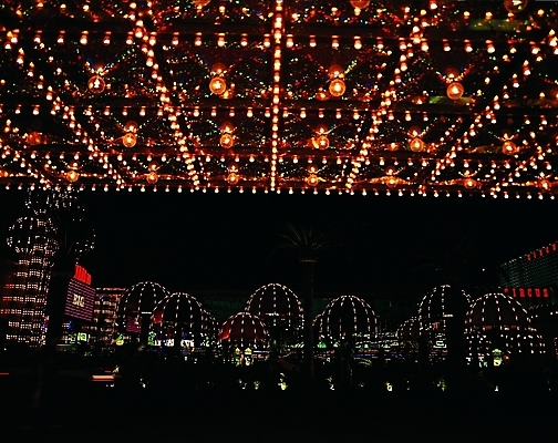 포토 해외풍경 해외 나라 외국문화 백그라운드 북아메리카 야경 자연 조명 아메리카 빌딩 사람없음 야외 건물 관광지 빛 도시풍경 미국 어둠 도시 화려 네온 라스베가스 어메리카 지명 국내포토 건축물 문화 여행 컨셉 풍경 야간 대륙 생태계 파일형식 풍경_경치