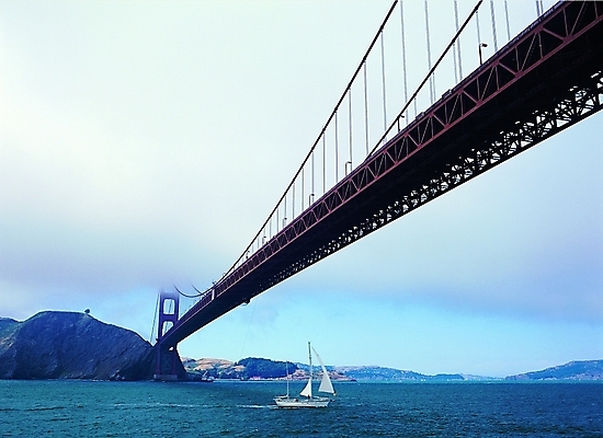 포토 주간 구름 해외풍경 해외 시설물 현대건축 건축 나라 교통수단 바다 외국문화 백그라운드 교통 수상교통 북아메리카 요트 해외건축 교통시설 하늘 산 아메리카 사람없음 야외 미국 한척 미국문화 금문교 샌프란시스코 어메리카 가교 선박 지명 국내포토 자연요소 1 건축물 문화 배_교통 풍경 다리_건축물 대륙 시설 서양문화 파일형식