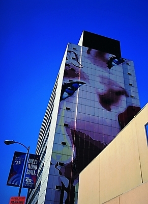 포토 JPG 주간 문자 해외풍경 해외 시설물 기호 알파벳 영어 현대건축 건축 나라 외국문화 백그라운드 북아메리카 가로등 해외건축 하늘 아메리카 외벽 풍경 빌딩 사람없음 야외 건물 도시풍경 고층빌딩 미국 도시 알림 얼굴모양 그림 미국문화 할리우드 어메리카 옥외광고 상업시설 지명 국내포토 자연요소 모양 건축물 공공시설 문화 얼굴 벽 대륙 시설 서양문화 상업 로스앤젤레스 파일형식