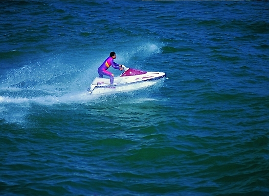 포토 주간 전신 계절 남자 교통수단 스포츠 파도 바다 교통 수상교통 한대 자연 레저 한명 사람 20대 성인 야외 옆모습 여름 운동 드라이브 운전 보트 급류 승차 모터보트 여름스포츠 남자만 남자한명만 성인남자만 청년만 청년남자만 청년남자한명만 성인한명만 성인남자한명만 성인만 국내포토 자연요소 1 뷰포인트 배_교통 모션 건강 청년 생태계 파일형식 여름_계절