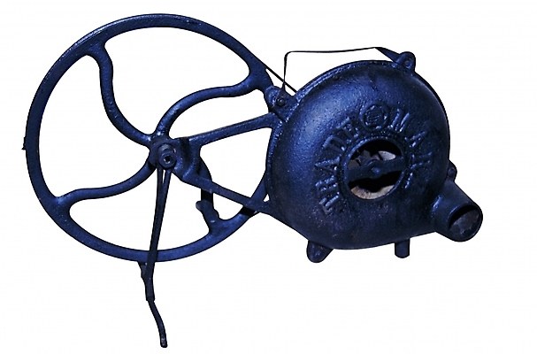 포토 문자 한국문화 한국전통 전통 기호 알파벳 영어 전통문화 생활용품 사람없음 한개 도구 철 오브젝트 쇠풍로 풍기 풍로 국내포토 1 동양문화 문화 한국 파일형식