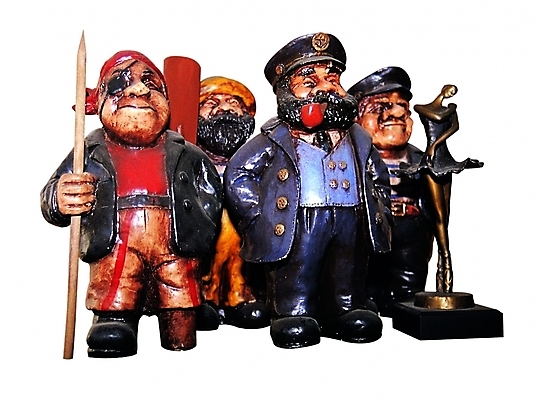 포토 전신 모자 남자 인형 수염 두건 서기 들기 사람 여러명 장식 장난감 놀이용품 오브젝트 해적 선장 두목 애꾸 털보 남자만 국내포토 잡화 다수 모션 도둑 파일형식