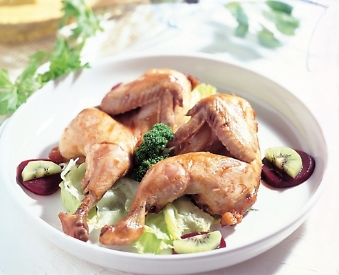 포토 JPG 그릇 접시 음식 채소 과일 서양음식 키위 요리 사람없음 치킨 닭 닭날개 국내포토 식기 조류 닭고기 닭고기요리 파일형식