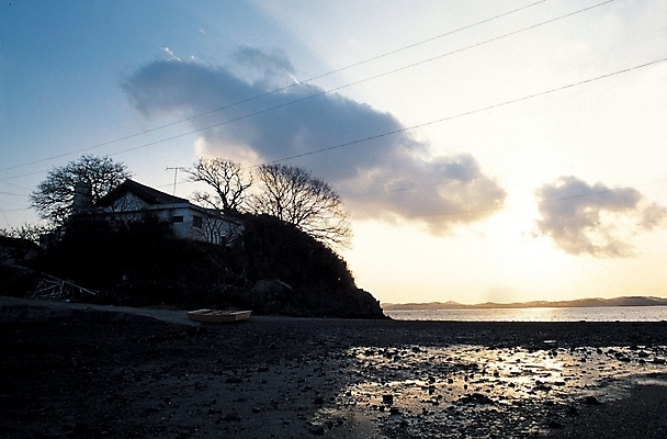 포토 JPG 주간 구름 바다 섬 백그라운드 자연 하늘 풍경 해변 사람없음 야외 일몰 언덕 바닷가집 국내포토 자연요소 노을 생태계 파일형식