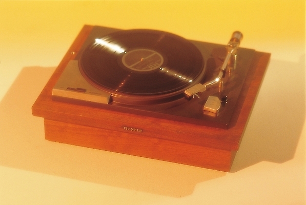 포토 JPG 스튜디오촬영 음악 음향기기 사람없음 골동품 레코드 오브젝트 전축 국내포토 문화예술 실내 전자제품 음반 파일형식