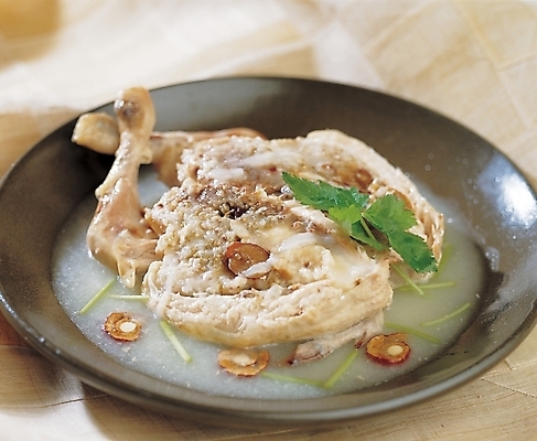 포토 JPG 웰빙 한식 음식 여름음식 한국 사람없음 닭 인삼 닭다리 보양식 삼계탕 중복 백숙 제철음식 삼복 국내포토 아시아 조류 복날 삼 몸보신 제철 파일형식 여름_계절