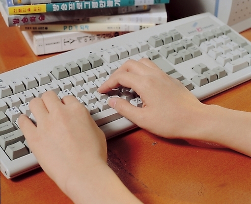 포토 JPG 손 신체 비즈니스 신체부위 컴퓨터 컴퓨터용품 타자 키보드 입력장치 국내포토 사람 전자제품 야구선수 오브젝트 파일형식