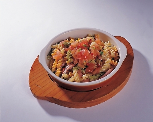 포토 JPG 그릇 접시 음식 외국문화 파스타 서양음식 스파게티 요리 사람없음 샐러드 이탈리아음식 이탈리아문화 국내포토 식기 문화 유럽문화 파일형식