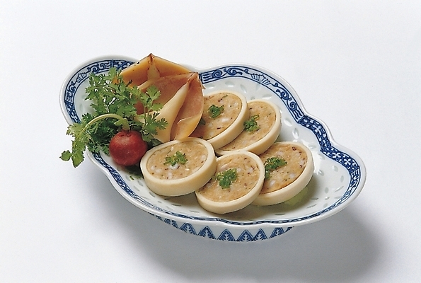 포토 JPG 그릇 접시 한식 사람없음 오징어 흰배경 찜 오징어순대 오징어요리 국내포토 식기 음식 백그라운드 연체동물 수중동물 흰색 순대 파일형식