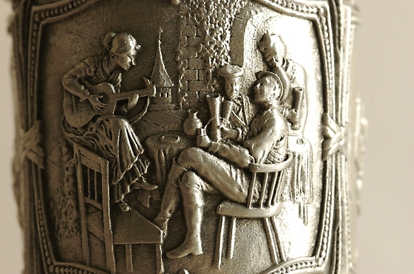 포토 JPG 스튜디오촬영 생활용품 술잔 주방용품 잔 실내 근접촬영 사람없음 컵 오브젝트 청동 여흥 국내포토 식기 뷰포인트 내부 파일형식