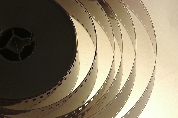 포토 JPG 스튜디오촬영 실내 근접촬영 사람없음 전자제품 하이앵글 카메라 검은색 어둠 필름 필름사진 국내포토 뷰포인트 컬러 내부 파일형식