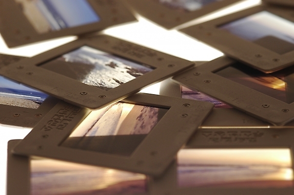 포토 JPG 스튜디오촬영 생활용품 실내 근접촬영 사람없음 아웃포커스 전자제품 하이앵글 카메라 필름 여러장 필름사진 국내포토 뷰포인트 다수 촬영기법 내부 오브젝트 파일형식