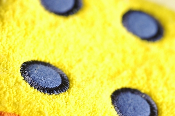 포토 JPG 스튜디오촬영 생활용품 백그라운드 놀이 실내 근접촬영 사람없음 파란색 하이앵글 장난감 노란색 놀이용품 오브젝트 주사위 교구 교육용품 자수 주사위놀이 부직포 국내포토 교육 뷰포인트 컬러 내부 파일형식