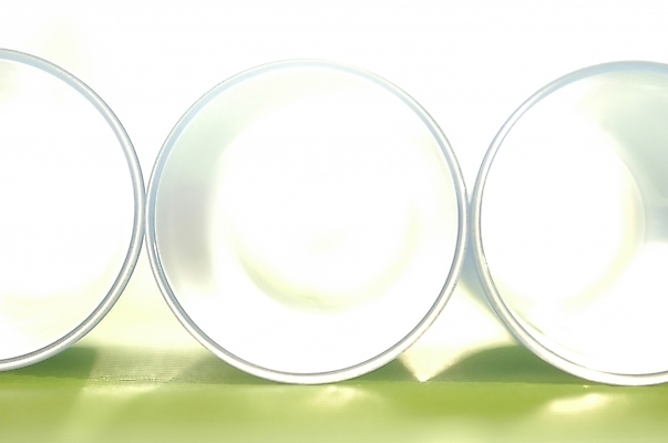 포토 JPG 스튜디오촬영 식기 생활용품 주방용품 실내 근접촬영 사람없음 컵 세개 커피잔 찻잔 플라스틱 플라스틱컵 국내포토 커피 뷰포인트 재질 잔 3 내부 오브젝트 파일형식