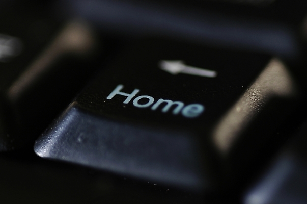 포토 JPG 화살표 근접촬영 사람없음 아웃포커스 노트북 하이앵글 컴퓨터용품 검은색 키보드 처음 국내포토 뷰포인트 컬러 촬영기법 전자제품 오브젝트 파일형식