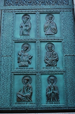 포토 JPG 주간 종교 벽 조각 미술 사람없음 야외 조형물 동상 조각상 천주교 성자 작품 조형미술 조형예술 조각_조소 국내포토 자연요소 예술 문화예술 기념물 조소 파일형식