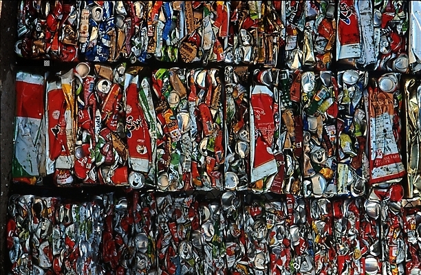 포토 JPG 주간 예술 백그라운드 무늬 사람없음 야외 재활용 캔 쓰레기 폐기물 가득함 잡동사니 고물상 라면봉지 매립 국내포토 자연요소 봉투 친환경 파일형식