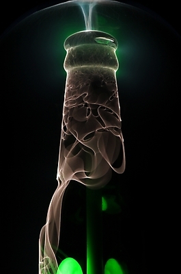 포토 JPG 백그라운드 술병 사람없음 컴퓨터그래픽 그래픽 인테리어 병 신비 맥주병 야광 국내포토 식기 디자인 컨셉 병_용기 맥주 주류 빛 파일형식