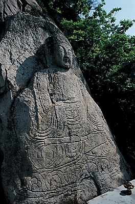 포토 JPG 주간 나무 식물 기념일 조각 불교 종교용품 사람없음 야외 부처님오신날 불상 불교용품 부처 불교미술 조소 국내포토 자연요소 종교 미술 이벤트 파일형식 문화예술