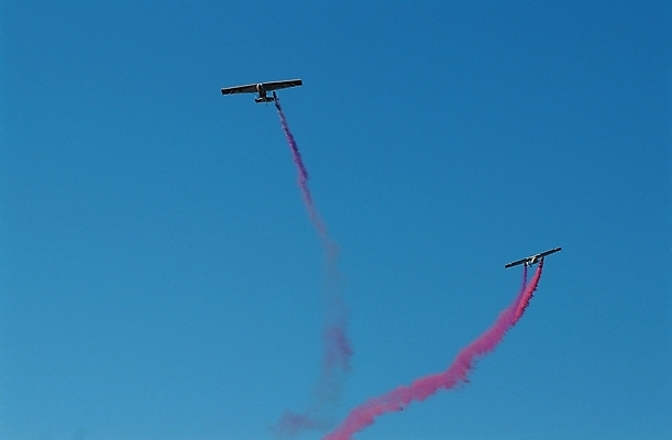 포토 JPG 주간 기념일 백그라운드 교통 항공교통 하늘 비행기 풍경 사람없음 야외 연기 경비행기 소형비행기 에어쇼 국내포토 자연요소 교통수단 대중교통 이벤트 쇼 파일형식