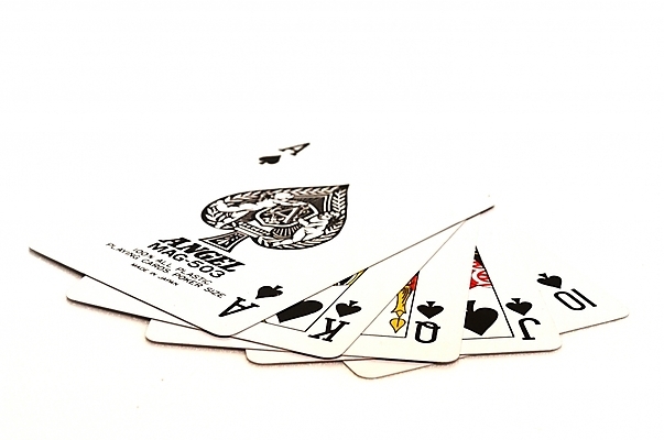 포토 JPG 생활용품 사람없음 놀이용품 게임 트럼프 왕 포커 블랙잭 여왕 스페이드 에이스 국내포토 놀이 도박 오브젝트 파일형식