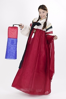 포토 JPG 스튜디오촬영 전신 모델 한국전통 여자 명절 포즈 모션 실내 표정 한명 서기 사람 20대 성인 한국인 전통의상 한복 청사초롱 여자만 여자한명만 성인여자만 청년만 청년여자만 성인한명만 청년여자한명만 성인여자한명만 성인만 국내포토 1 전통 기념일 한국 동양인 청년 내부 초롱 파일형식