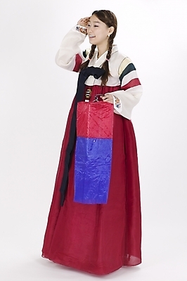 포토 JPG 스튜디오촬영 전신 모델 한국전통 여자 명절 포즈 모션 실내 표정 한명 서기 사람 20대 성인 한국인 전통의상 한복 청사초롱 여자만 여자한명만 성인여자만 청년만 청년여자만 성인한명만 청년여자한명만 성인여자한명만 성인만 국내포토 1 전통 기념일 한국 동양인 청년 내부 초롱 파일형식