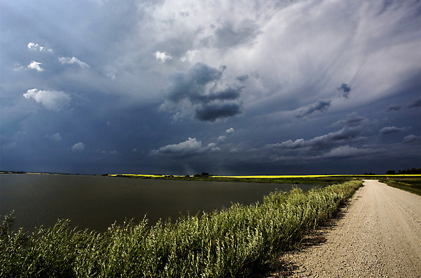 포토 JPG 해외이미지 구름 캐나다 자연 하늘 날씨 풍경 사람없음 여름 어둠 위험 장면 폭풍 내추럴 뇌우 폭풍우 해외202004 해외포토 자연요소 계절 컨셉 북아메리카 비_날씨 자연재해 생태계 파일형식