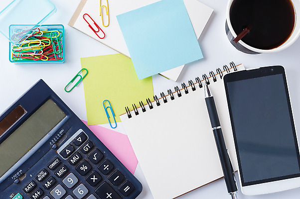 포토 JPG 해외이미지 라이프스타일 종이 커피 백그라운드 비즈니스 텍스트 벽지 추상 휴식 아이디어 직장 사람없음 목재 책 스마트폰 핸드폰 사무실 연필 펜 우주 다이어리 공책 공백 업무 발표 그리기 메시지 잡지 문서 클립 단절 어려움 조언 처음 해외202004 해외포토 나무 음료 컨셉 무늬 회사 재료 모션 문구용품 학용품 생활 간행물 전자제품 스마트기기 필기구 사무용품 작업 파일형식