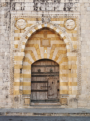 포토 JPG 해외이미지 전통 중동 건축양식 사람없음 목재 교회 타운 옛날 해외202004 해외포토 나무 건축 나라 재료 종교건축 건물 도시 파일형식