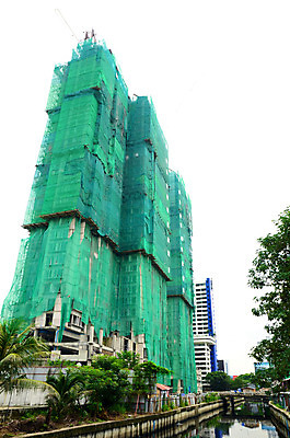 포토 JPG 해외이미지 산업 건축양식 하늘 새로움 사람없음 야외 건물 사무실 금속 고층빌딩 건설현장 성장 도시 큼 기중기 스카이라인 철강 해외202004 해외포토 건축물 건축 컨셉 비즈니스 재질 건설업 빌딩 중장비 크기 파일형식