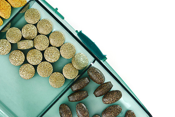 포토 JPG 해외이미지 음식 자연 사람없음 알약 약 약재 신선 약초 허브 환경보전 복용 카피스페이스 해외202004 해외포토 식물 의학 공백 풀_식물 사회이슈 생태계 파일형식