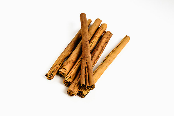 포토 JPG 해외이미지 음료 음식 백그라운드 재료 디저트 건조 요리 사람없음 장식 갈색 주방 흰색 조미료 막대기 달콤 향신료 오브젝트 고립 시나몬 해외202004 해외포토 컬러 맛 향미료 파일형식