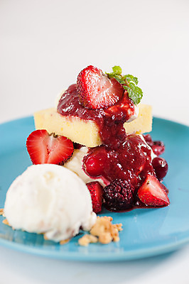 포토 JPG 해외이미지 음식 과일 딸기 아이스크림 디저트 요리 사람없음 과자 케이크 냉동 고급 달콤 설탕 바닐라 젤라또 페스츄리 맛있는 해외202004 해외포토 빵 컨셉 맛 파일형식