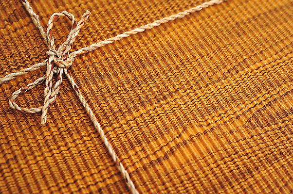 포토 JPG 해외이미지 종이 밧줄 줄 파도 백그라운드 포장 교통시설 선물 사람없음 선물상자 상자 갈색 공백 포장지 활 패키지 물류 짐싸기 판지 그런지 해외202004 해외포토 바다 컬러 교통 시설 파일형식