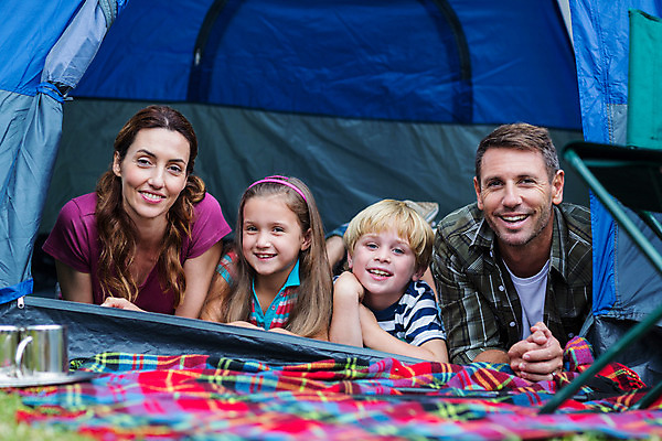 포토 JPG 해외이미지 나무 백인 라이프스타일 여자 남자 딸 행복 아들 어린이 가족 자연 엄마 휴가 함께함 텐트 사랑 앉기 소년 잔디 여러명 성인 야외 초록색 30대 부모 봄 캠핑 시골 아빠 캠핑장 해외202004 해외포토 서양인 식물 계절 감정 컬러 다수 컨셉 관계 모션 레저 캠핑도구 사람 생활 장년 생태계 파일형식
