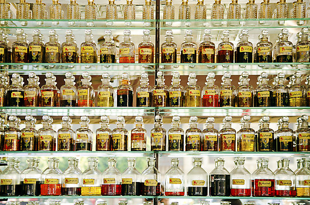 포토 JPG 해외이미지 전통 중동 이집트 사람없음 상점 시장 이슬람교 향수 상업 향기 아랍어 카이로 해외202004 해외포토 나라 종교 아프리카 화장품 냄새 파일형식