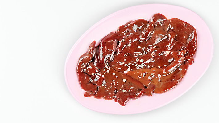 포토 JPG 해외이미지 접시 음식 분홍색 조각 백그라운드 재료 부분 육류 돼지고기 요리 사람없음 빨간색 식사 흰색 신선 소 맛 정상 자르기 메뉴 날것 슬라이스 간 점심식사 고립 생식 맛있는 해외202004 해외포토 식기 컬러 컨셉 식재료 포유류 모션 장기_의학 파일형식