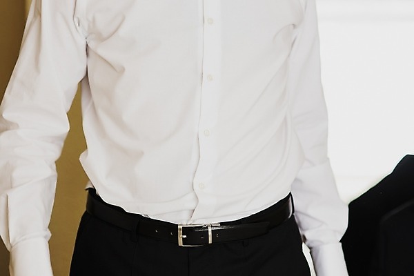 포토 JPG 해외이미지 직업 1 라이프스타일 손 응시 드레스 옷 남자 결혼 백그라운드 셔츠 비즈니스 성공 넥타이 사람 정장 성인 사람없음 사무실 유행 검은색 재킷 흰색 비즈니스맨 자신감 고급 우아함 묘사 준비 경영자 경영 정중 스타일 해외202004 해외포토 시선 잡화 감정 컬러 컨셉 상의 이벤트 생활 신체부위 외투 직장인 리더 파일형식