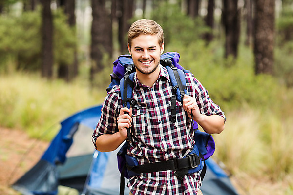 포토 JPG 해외이미지 백인 라이프스타일 여자 남자 행복 배낭 자연 휴가 텐트 20대 성인 야외 두명 캠핑 자유 시골 숲 캠핑장 성인만 해외202004 해외포토 서양인 감정 컨셉 가방 레저 캠핑도구 사람 청년 생활 생태계 파일형식