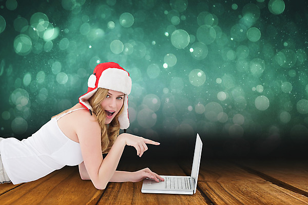 포토 JPG 해외이미지 백인 응시 여자 행복 별 크리스마스 한명 사람 20대 성인 노트북 빛 반짝임 쇼핑 금발 축제 축하 소프트포커스 온라인쇼핑 전자상거래 성인여자한명만 해외202004 해외포토 자연요소 서양인 1 헤어스타일 시선 기념일 감정 컨셉 모션 촬영기법 청년 전자제품 온라인 여자한명만 성인여자만 파일형식