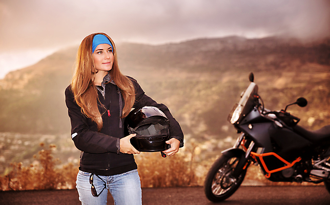 포토 JPG 해외이미지 모델 라이프스타일 여자 도로 여행 자연 하늘 날씨 산 한명 서기 사람 성인 야외 유행 여행객 자유 오토바이 가을 잡기 헬멧 라이더 성인여자한명만 해외202004 해외포토 1 계절 길 컨셉 교통시설 모션 생활 바이크 보호장비 생태계 여자한명만 성인여자만 파일형식